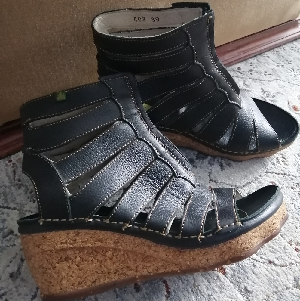 El naturalista leather wedge sandals size 39